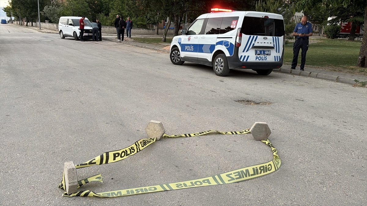 Eskişehir’de kız arkadaş kavgasında 1 kişi vuruldu