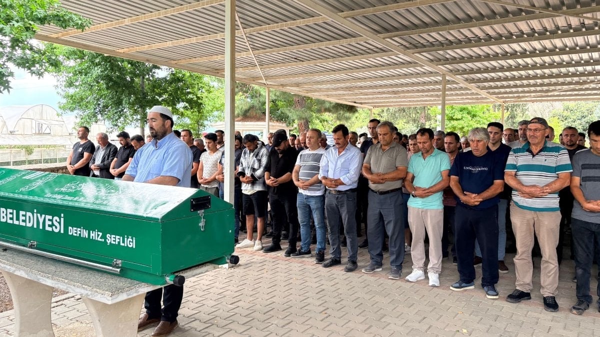 Fethiye’de komşu kavgasında hayatını kaybeden baba toprağa verildi