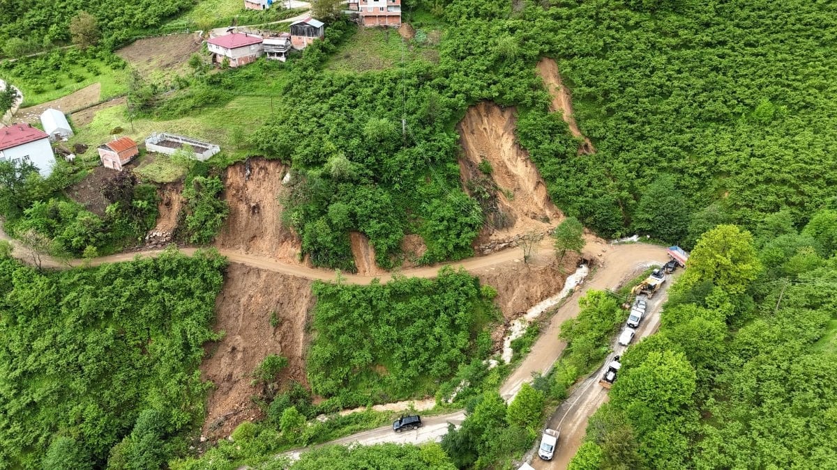 Giresun’da heyelan paniği: 33 ev boşaltıldı