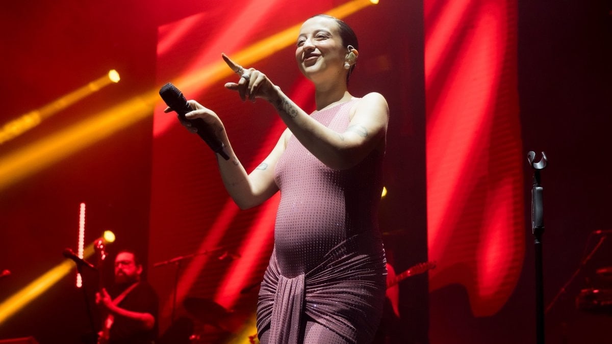 Hamile olduğunu açıklamıştı! Melike Şahin’in son konserindeki performans eleştirildi
