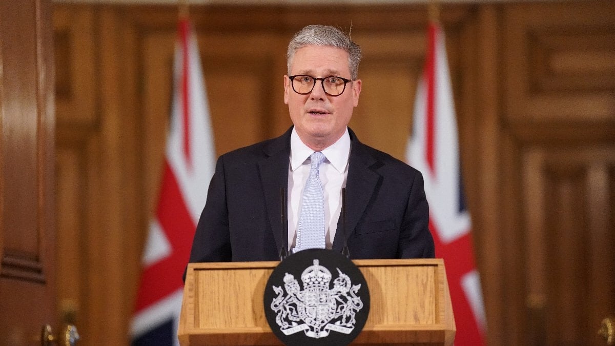 İngiltere’de hükümet krizi: Keir Starmer yarın istifa edecek