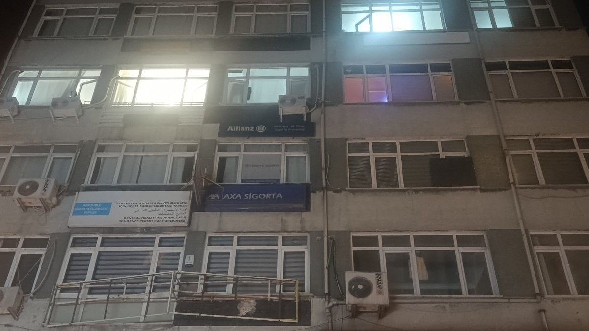 İstanbul Fatih’te masaj salonunda düşen kişi öldü