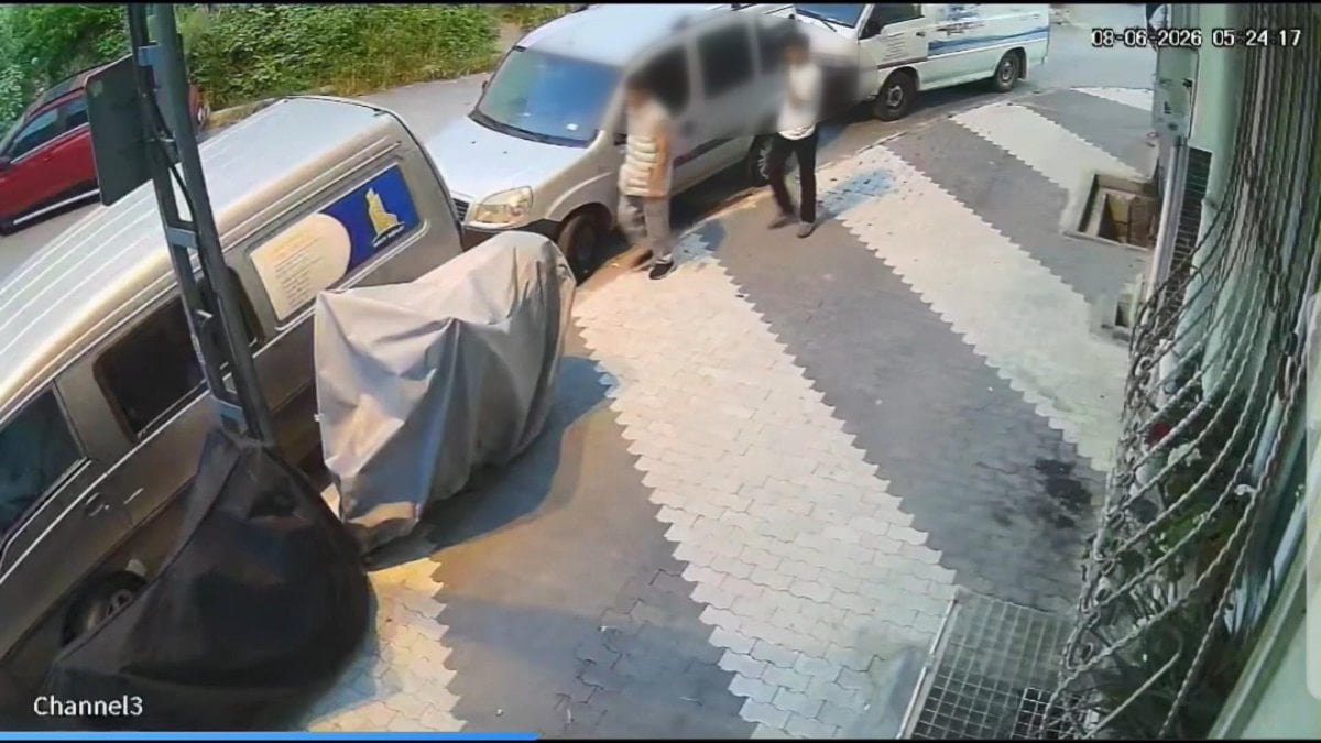 İstanbul’da park halindeki minibüs çalındı