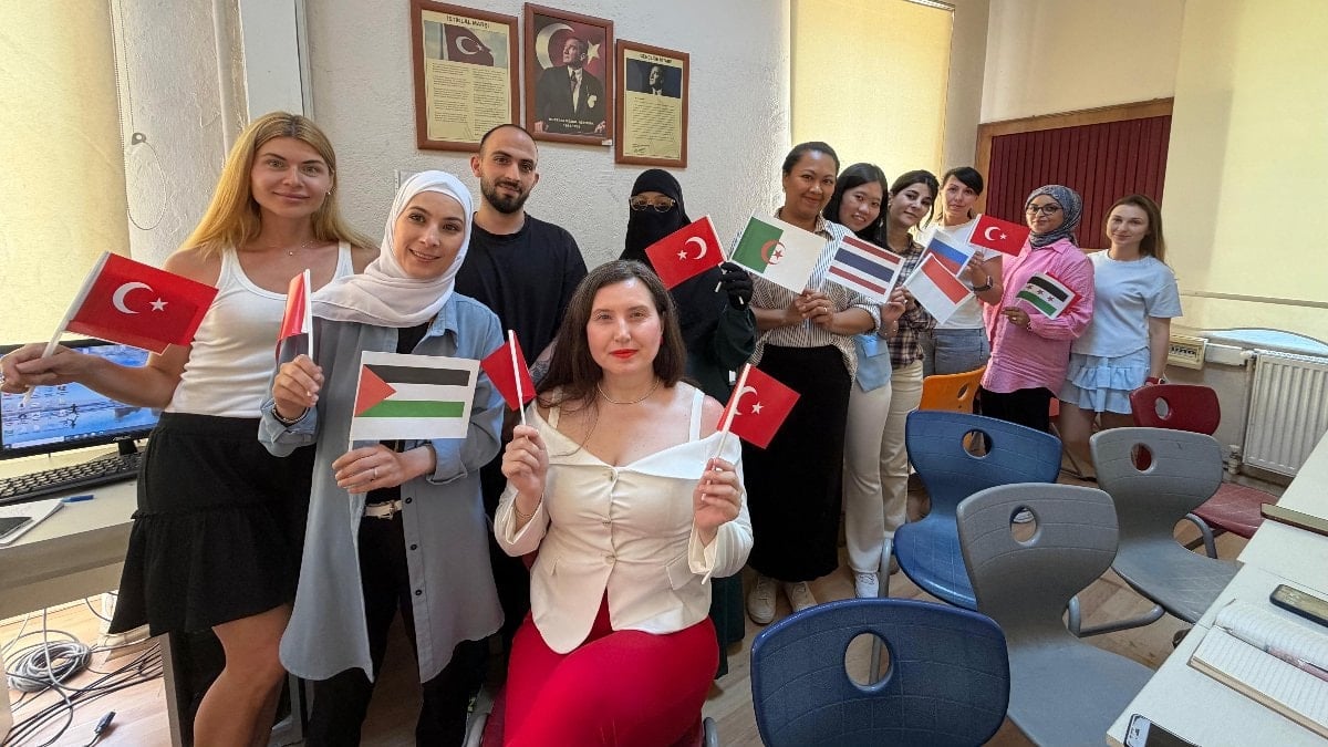 İzmir’de yabancı gelinler, Türkçe öğrenerek yeni hayatlarına adapte oluyor