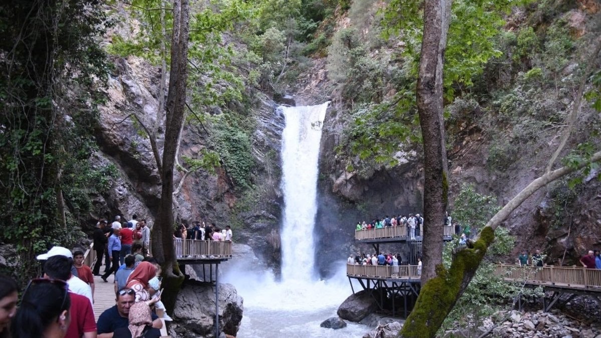 Karaçay Şelalesi, Akdeniz’in yeni gözdesi olma yolunda