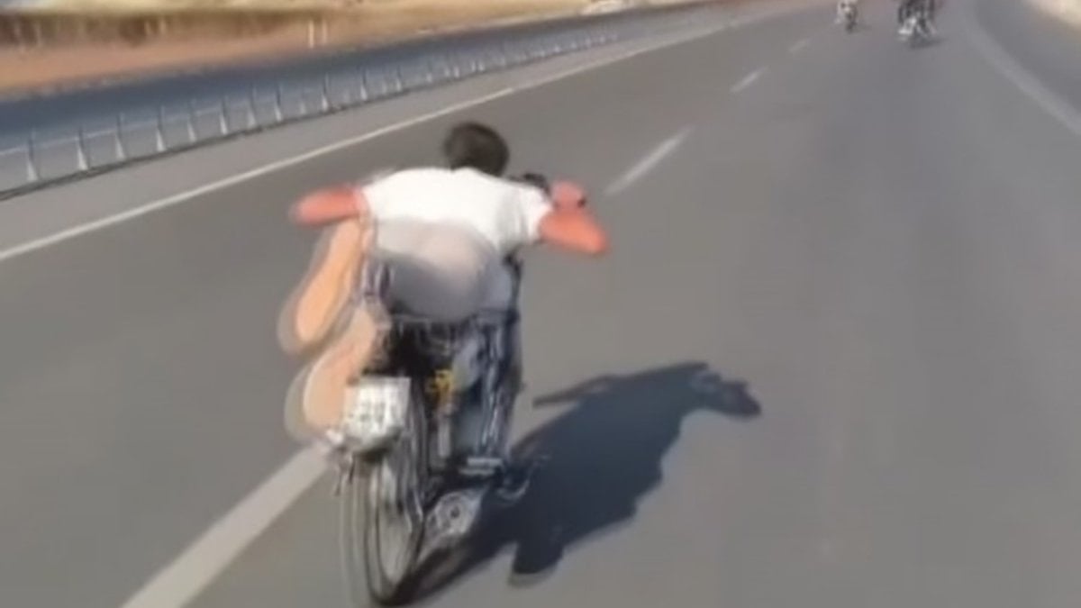 Kilis’te trafiği tehlikeye atan motosiklet sürücülerine 138 bin 500 lira ceza