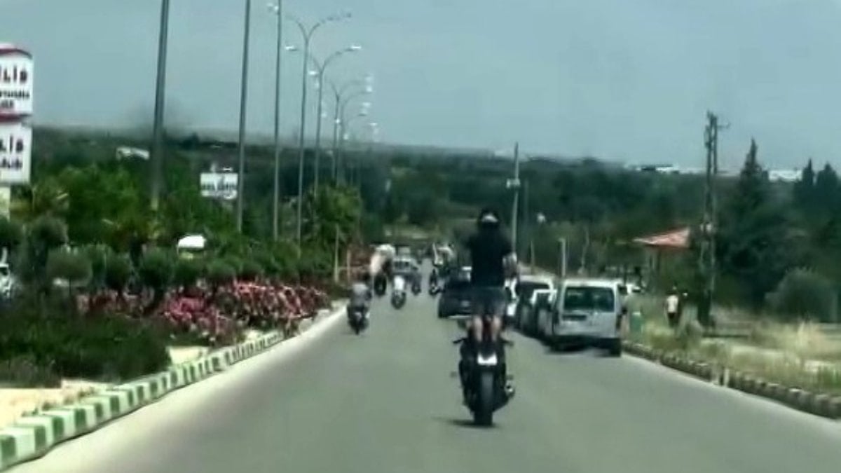 Kilis’te trafikteki motosikletli şov pahalıya patladı