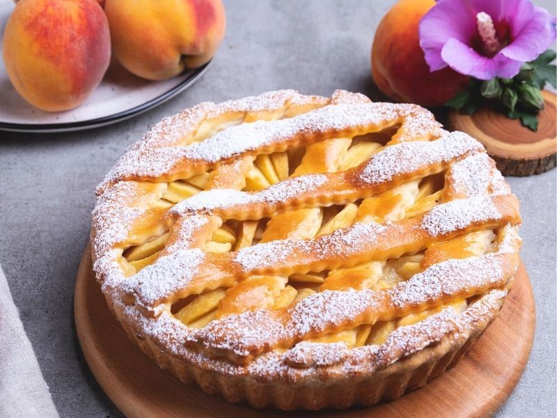 Kıyır Kıyır Hamuruyla Şeftalili Tart Tarifi