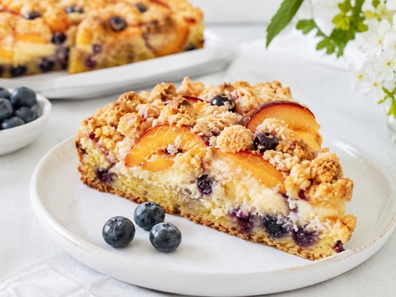 Labneli Şeftalili Crumble Kek Tarifi