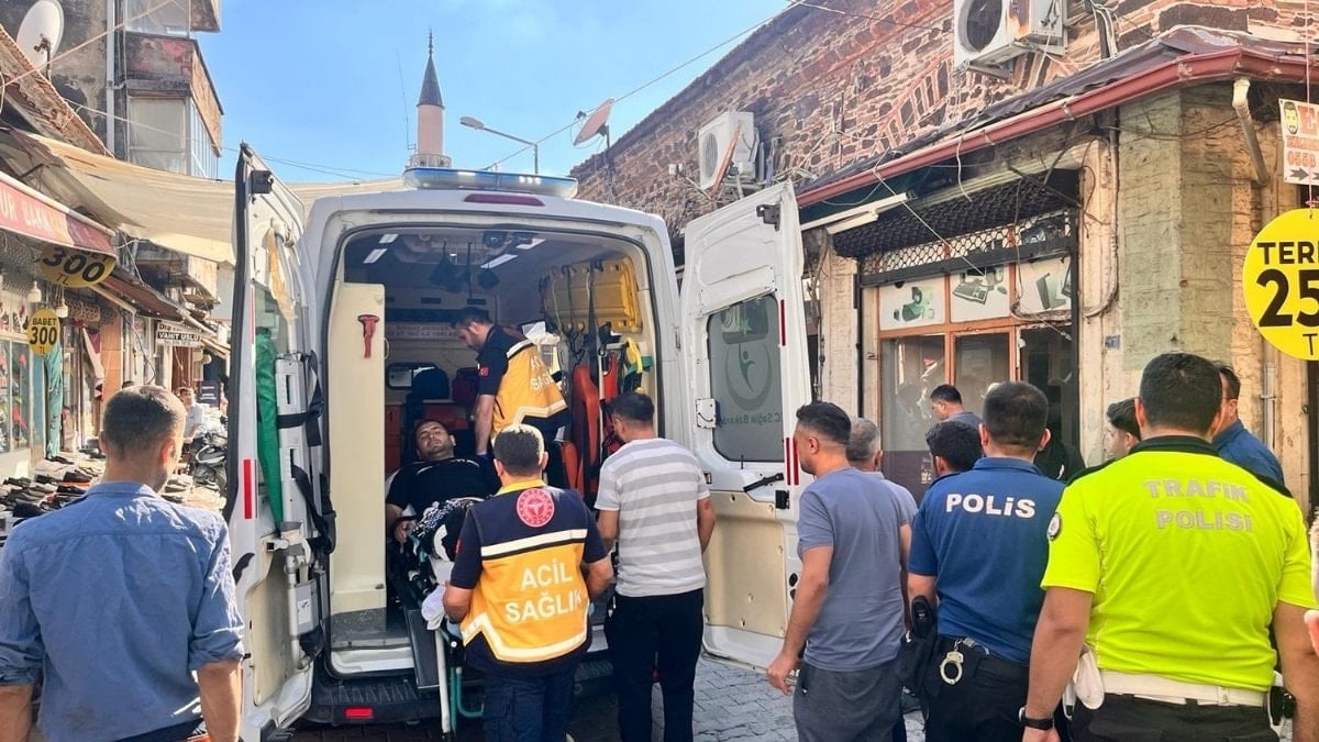 Manisa’da pompalı tüfekli saldırı kamerada: 2 kişi yaralandı