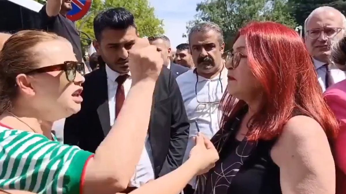 Özgür Özel ve Kılıçdaroğlu taraftarı CHP’li kadınların sözlü kavgası