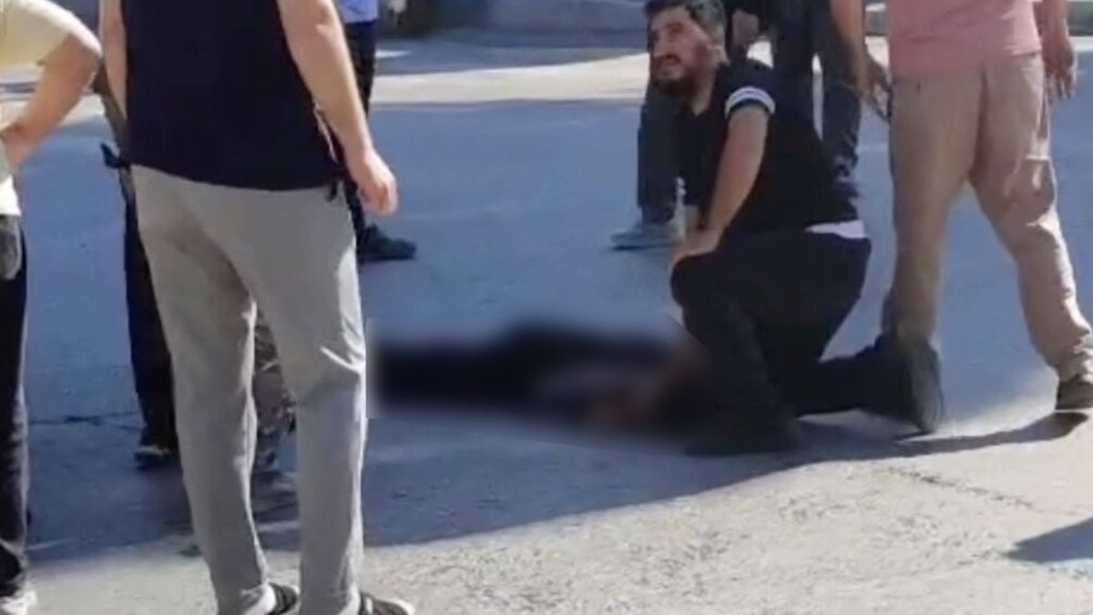 Sakarya’da servis aracının çarptığı 17 yaşındaki genç hayatını kaybetti