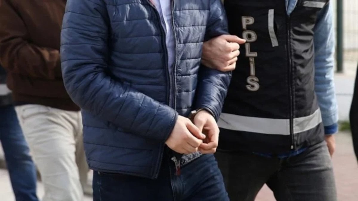 Seferihisar Belediyesine rüşvet operasyonu: Başkan yardımcısı dahil 15 gözaltı