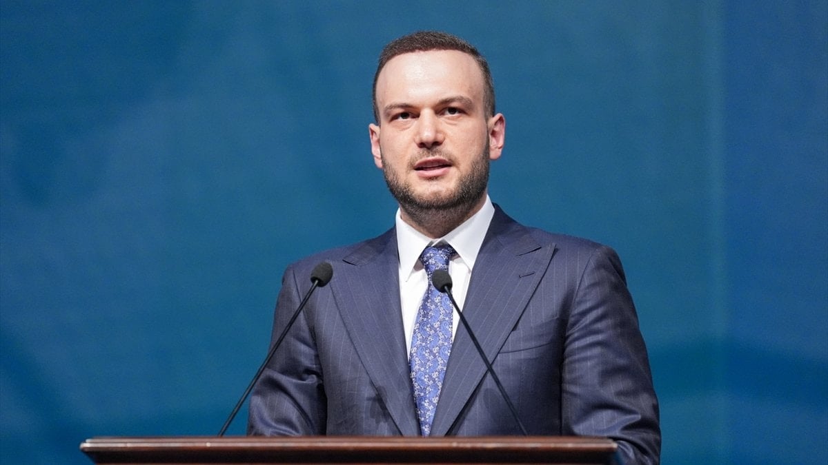 Sıfır Atık Vakfı Başkanı Samed Ağırbaş, Sıfır Atık Forumu’nun gala yemeğinde konuştu