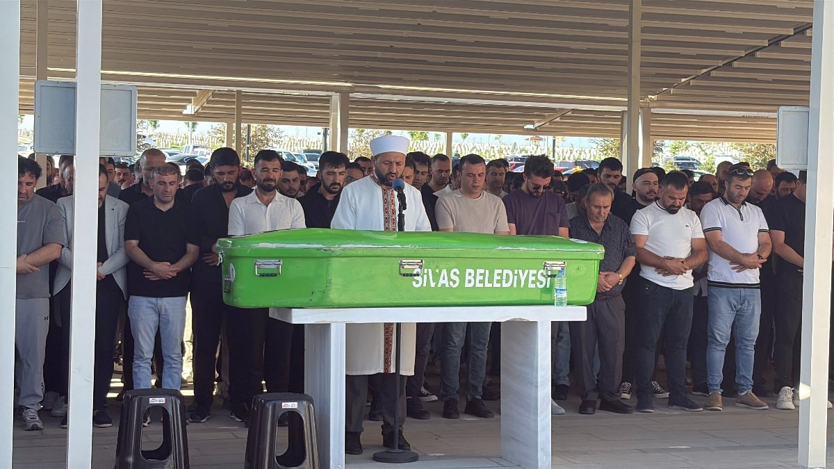 Sivas’ta babasının ölüm yıl dönümünde yaşamını yitirdi