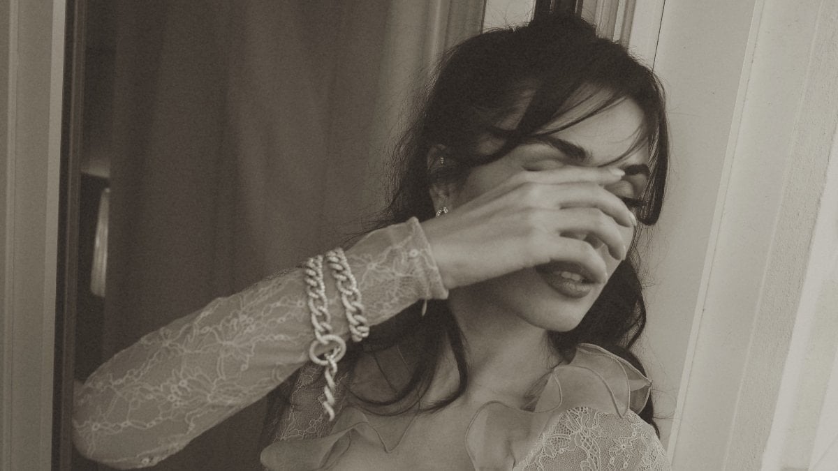 Stilini değiştiren Hande Erçel son pozlarıyla da beğeni topladı