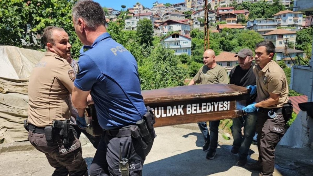 Zonguldak’ta sağlık çalışanı, evinde ölü bulundu