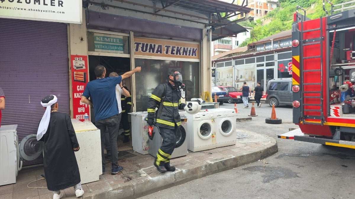 Zonguldak’ta tamircinin deposunda çıkan yangın korkuttu