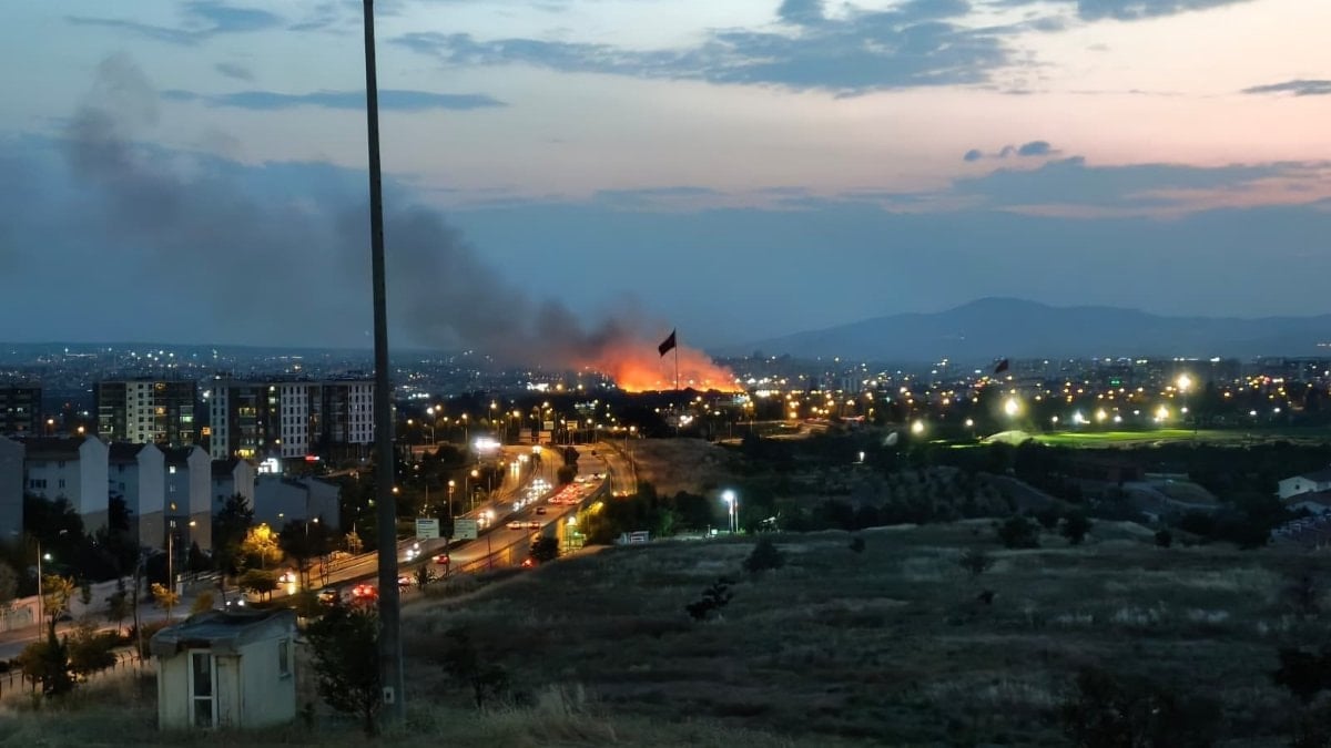 Ankara’da otluk arazide çıkan yangın söndürüldü