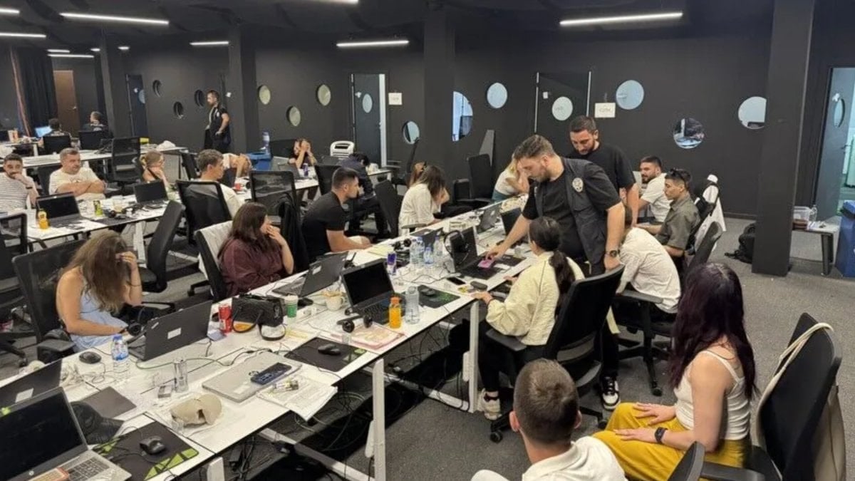 İstanbul’da çağrı merkezi görünümlü dolandırıcılık şebekesi çökertildi
