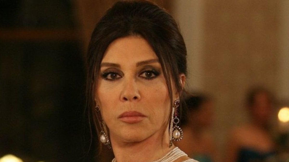 Nebahat Çehre ekrana dönüyor: O dizide “Feryal Hanım”ı oynayacak