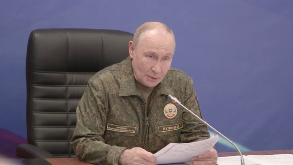 Rusya lideri Putin: Ukrayna’nın askeri sanayisine saldırılar sürecek
