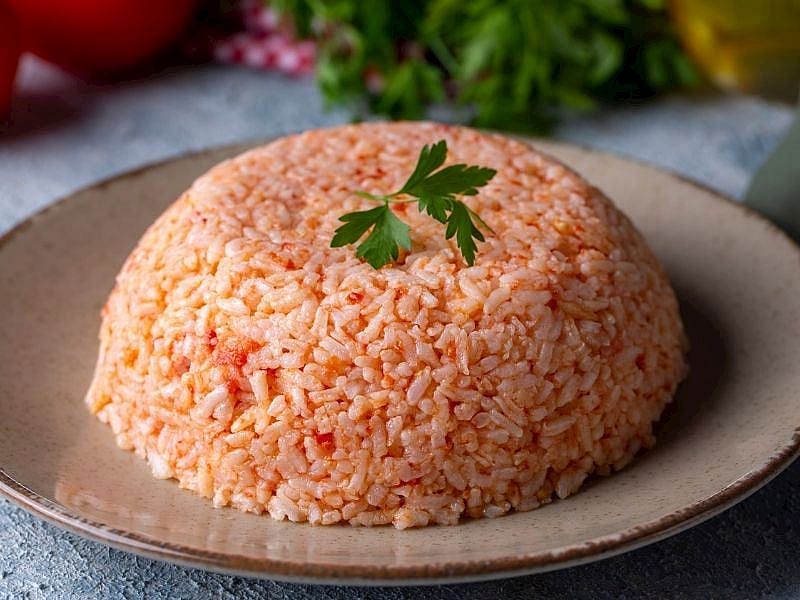 Tane Tane Domatesli Pilav Tarifi