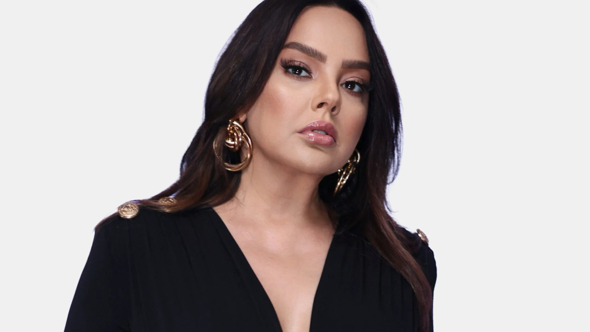 Ebru Gündeş, uzaktan boşandı