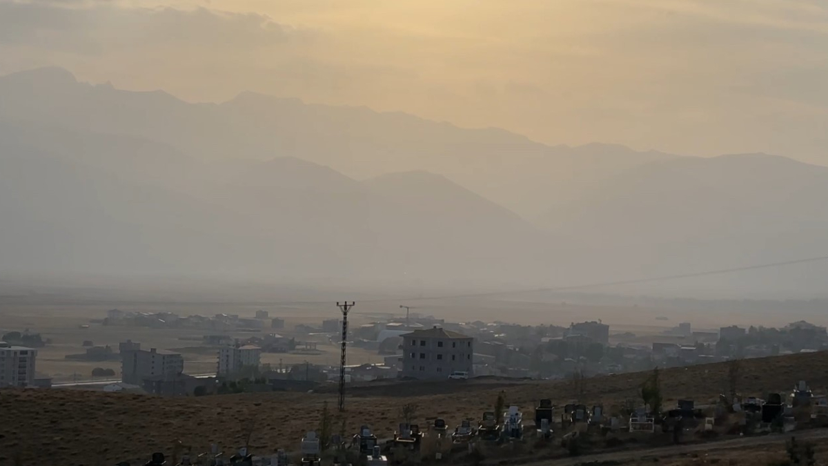 Hakkari Yüksekova’da toz bulutu