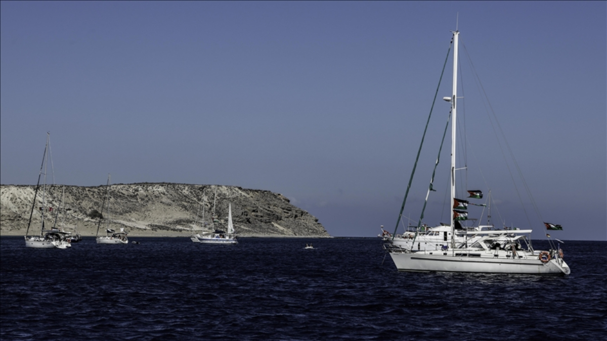 Mikeno Gemisi Gazze sınırında