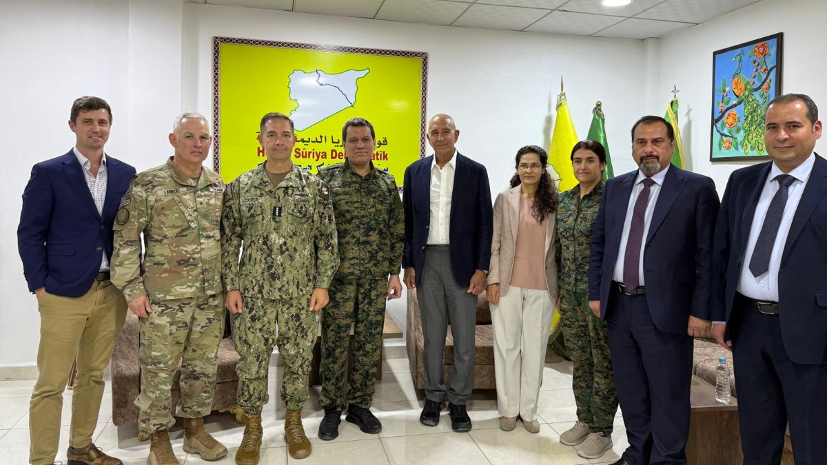 Tom Barrack, Mazlum Abdi ile görüştü