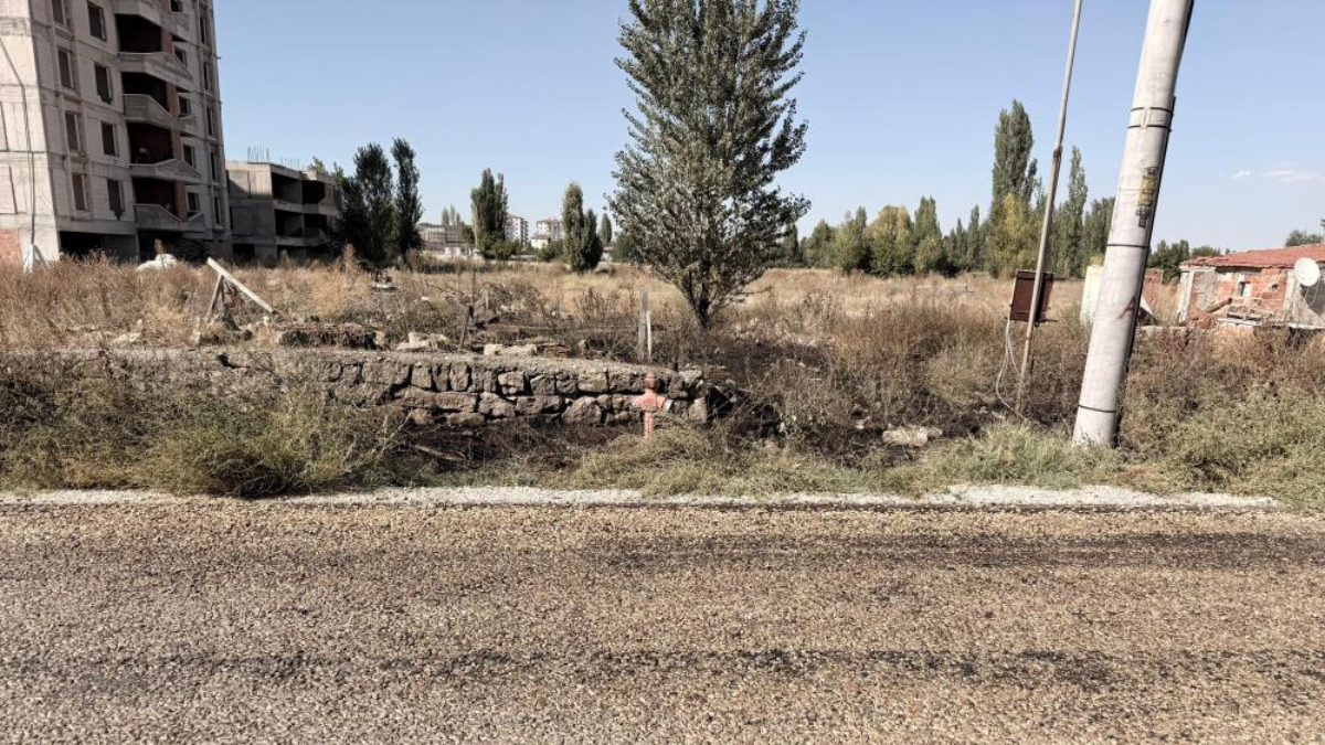 Afyonkarahisar’da yaktığı otların içine düşen yaşlı adam hayatını kaybetti