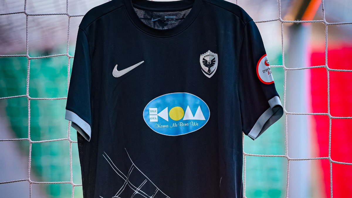 Amedspor formasında Kürtçe slogan taşıdı