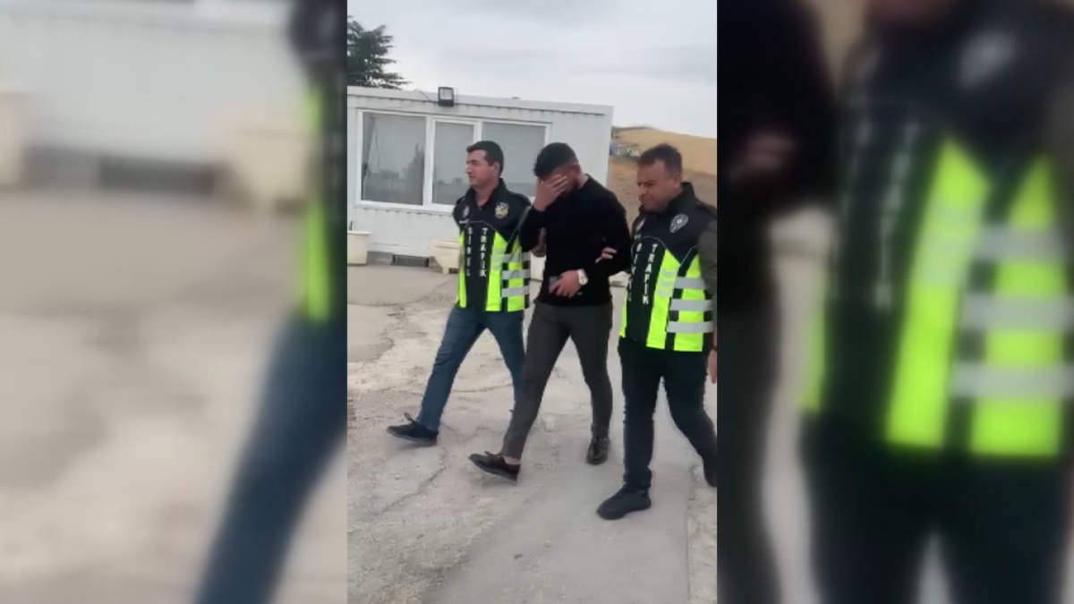 Ankara’da elinde sopayla trafiği tehlikeye atan sürücü yakalandı