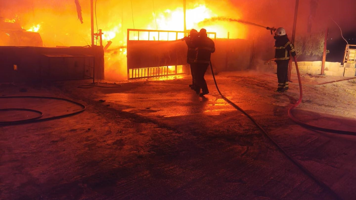 Antalya’da samanlıkta çıkan yangın paniğe neden oldu