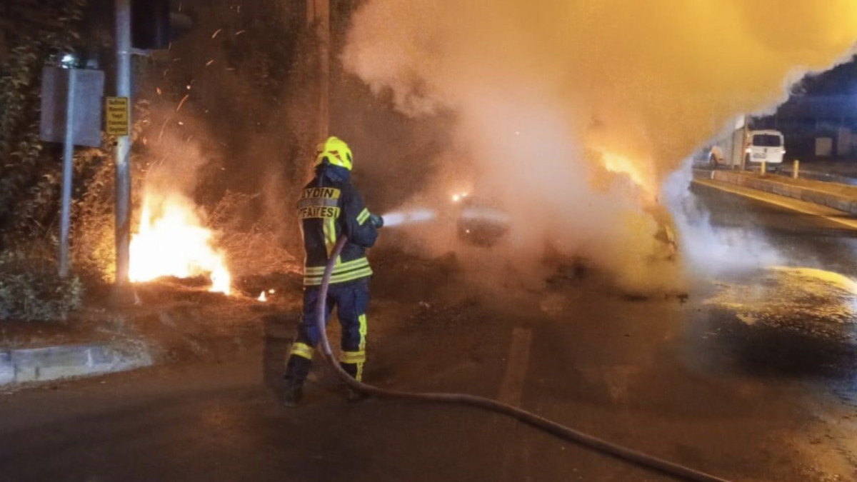 Aydın’da topuna dönen otomobil kullanılamaz hale geldi