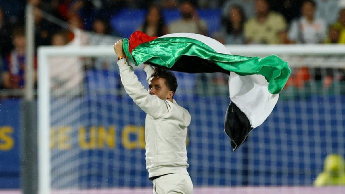 Barcelona’nın maçında Filistin protestosu: Bayrakla sahaya girdi…