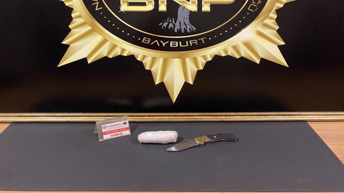 Bayburt’ta İran uyruklu 1 şüpheli uyuşturucu ticaretinden tutuklandı