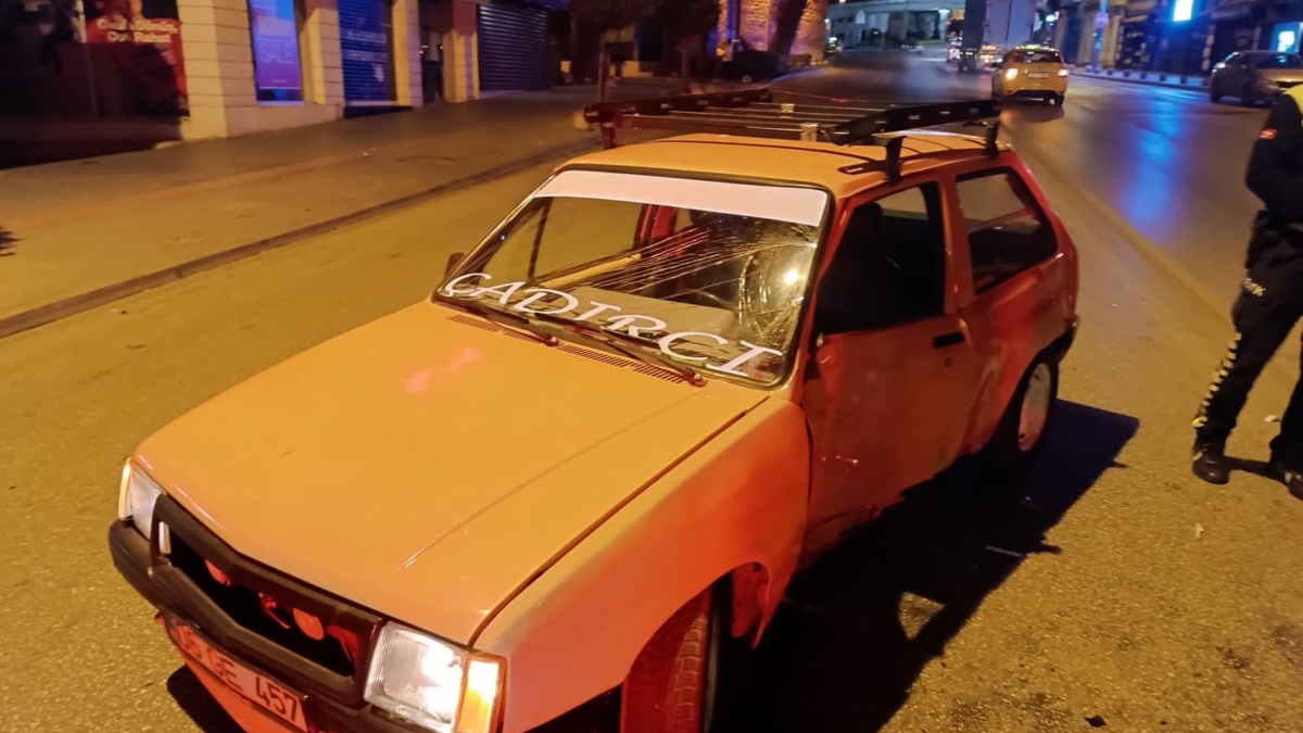 Bursa’da drift yapan araç ile motosiklet çarpıştı: Kaza geliyorum dedi