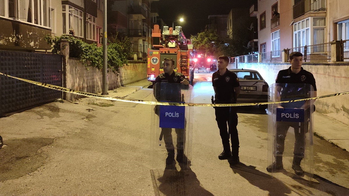 Bursa’da evde çıkan yangında 3 kişi hayatını kaybetti
