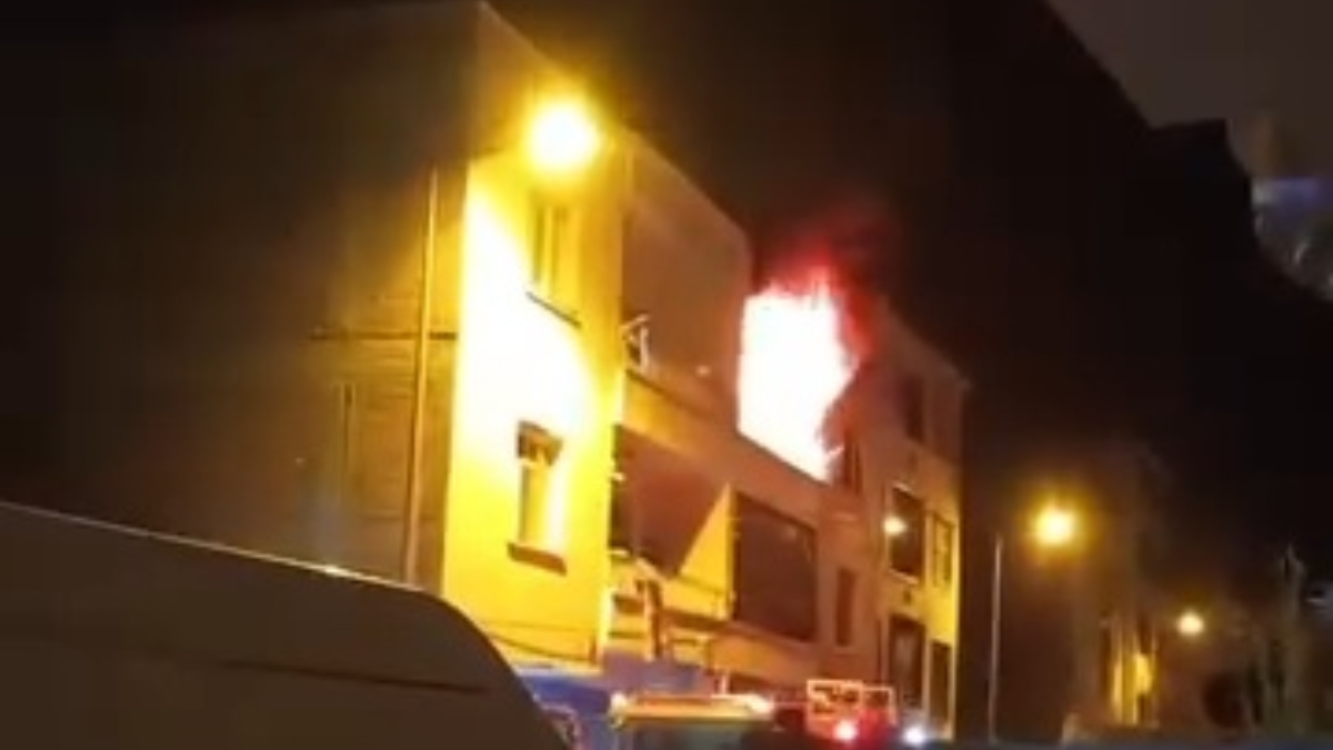 Diyarbakır’da ev yangını: Babanın çocuğunu kurtarmaya çalıştığı anlar kamerada