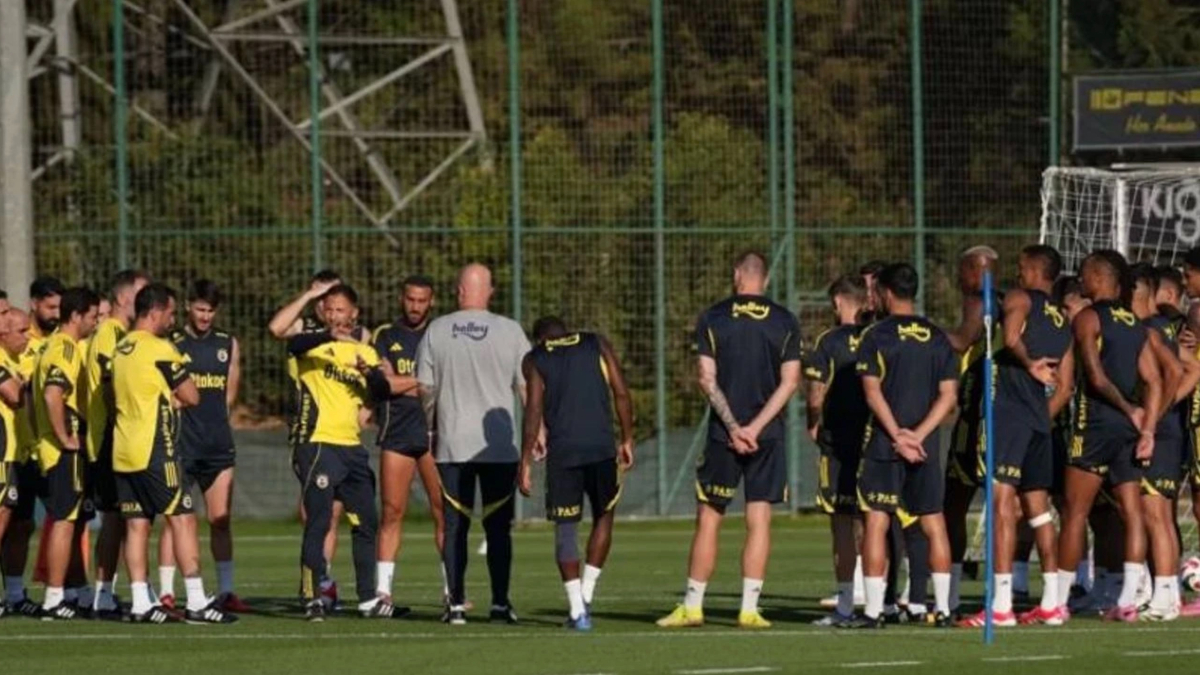 Domenico Tedesco kadroda değişikliğe gidiyor