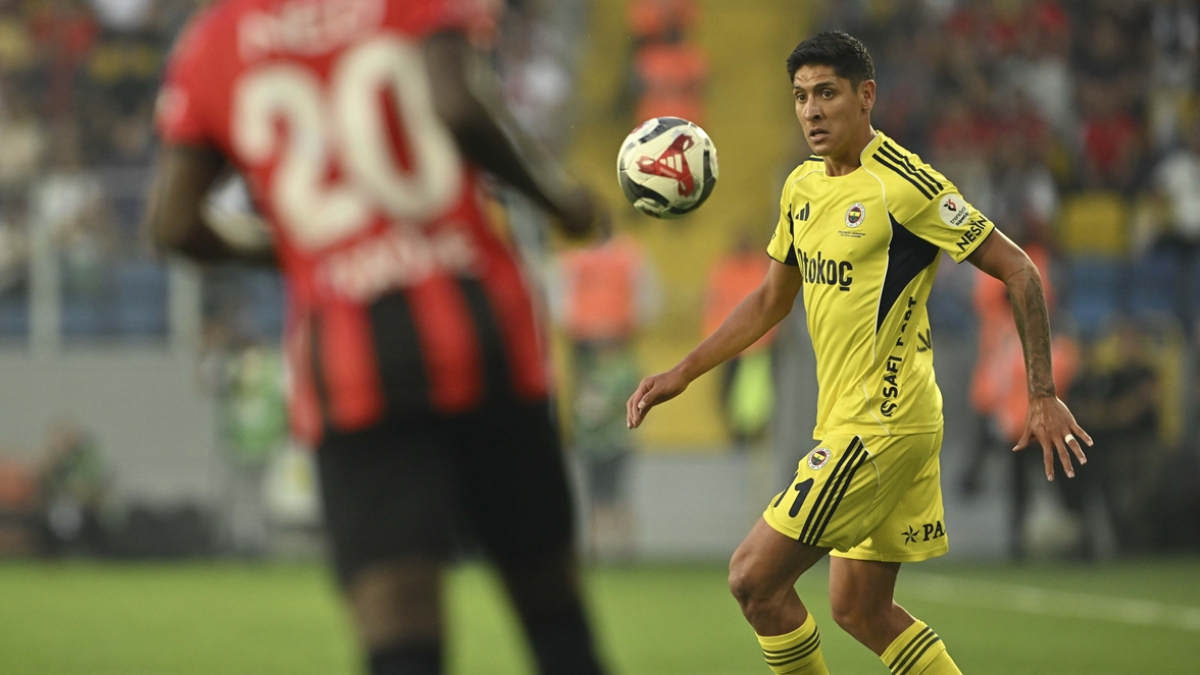 Fenerbahçeli Edson Alvarez büyük ödüle aday gösterildi