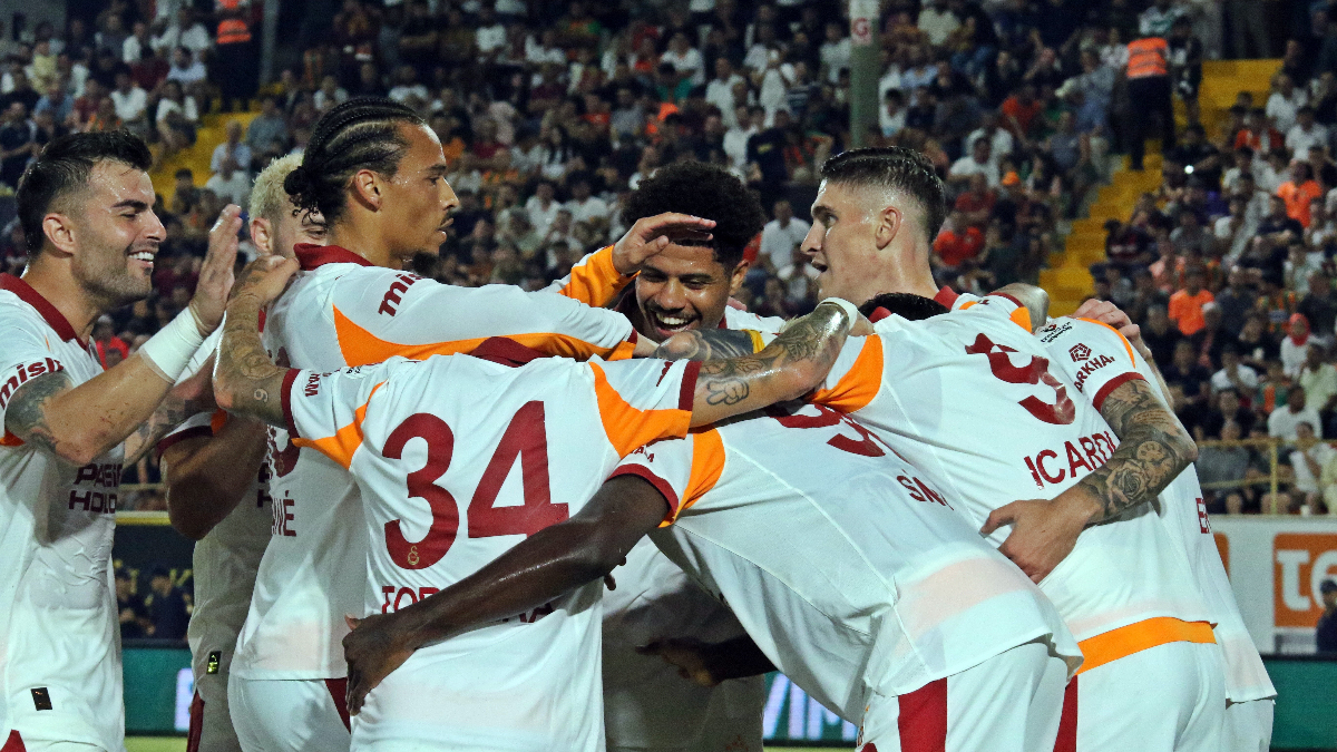 Galatasaray’dan ligde art arda 15. galibiyet
