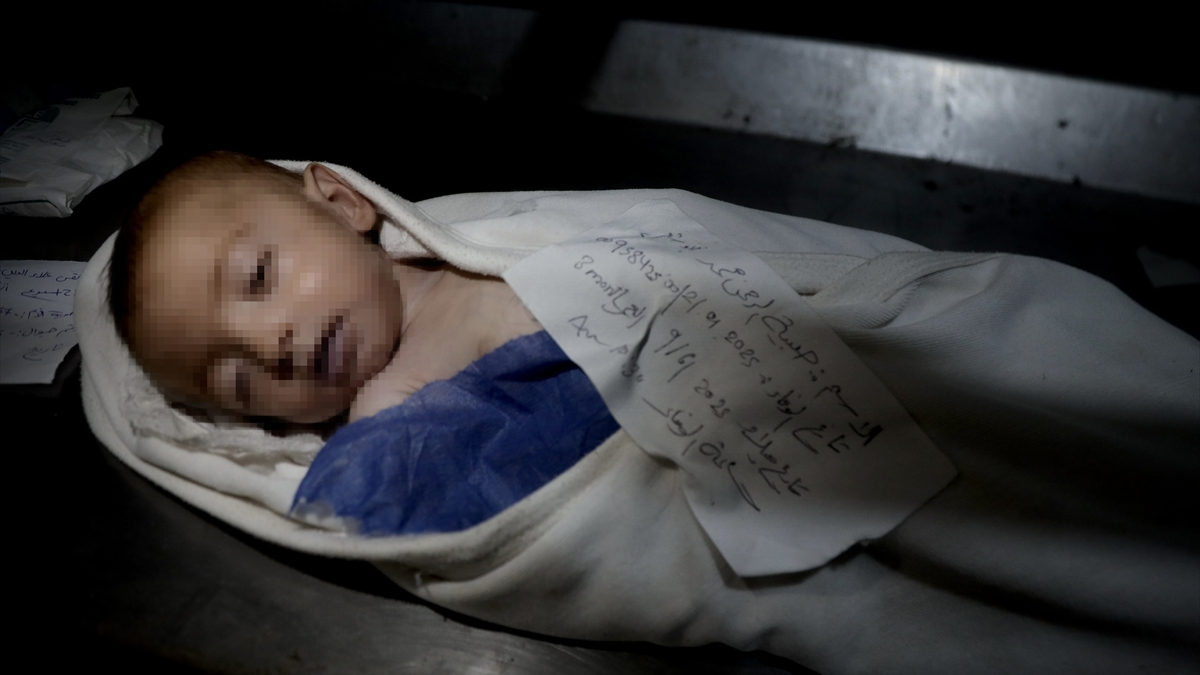 Gazze’de 2 bebek daha açlıktan hayatını kaybetti