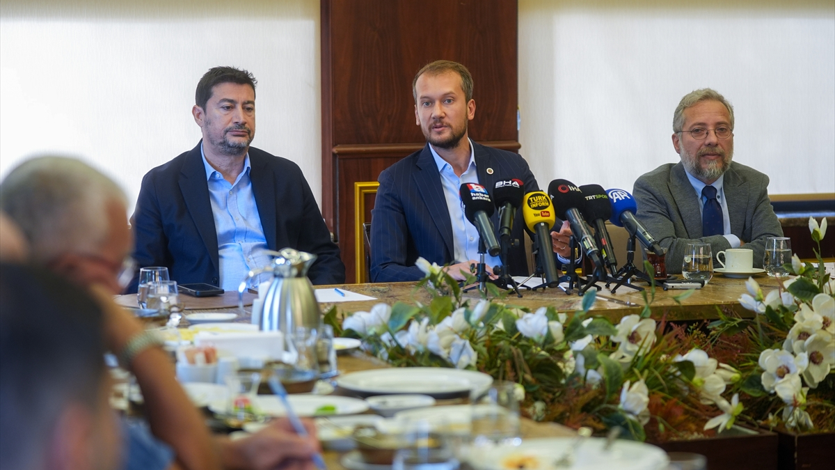 Gençlerbirliği yöneticileri basınla bir araya geldi