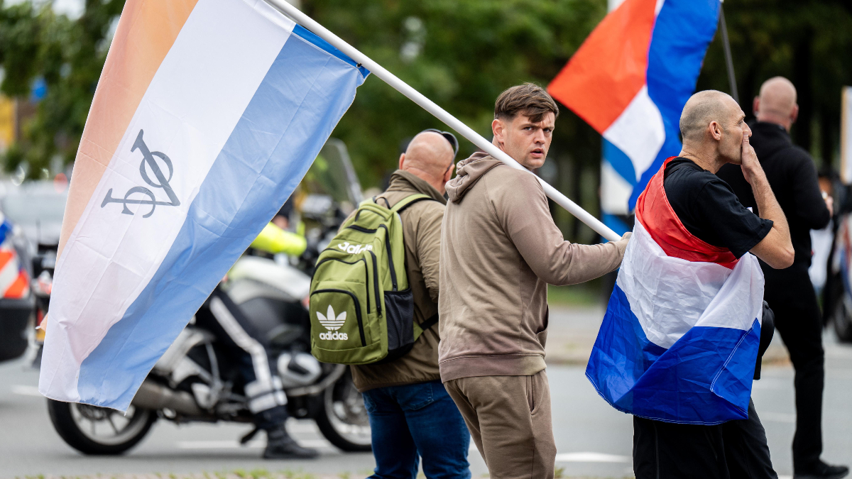 Hollanda’da göçmenlik karşıtı gösterilerde protestocular polisle çatıştı