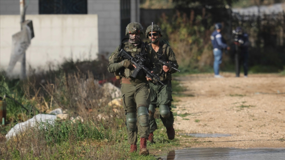 İsrail, Batı Şeria’da bir belediye başkanını gözaltına aldı