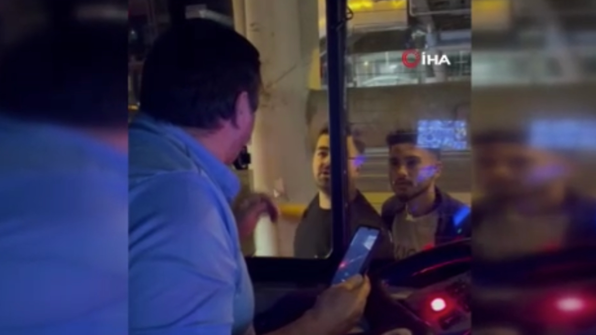 İstanbul’da magandalar otobüsün önünü kesti