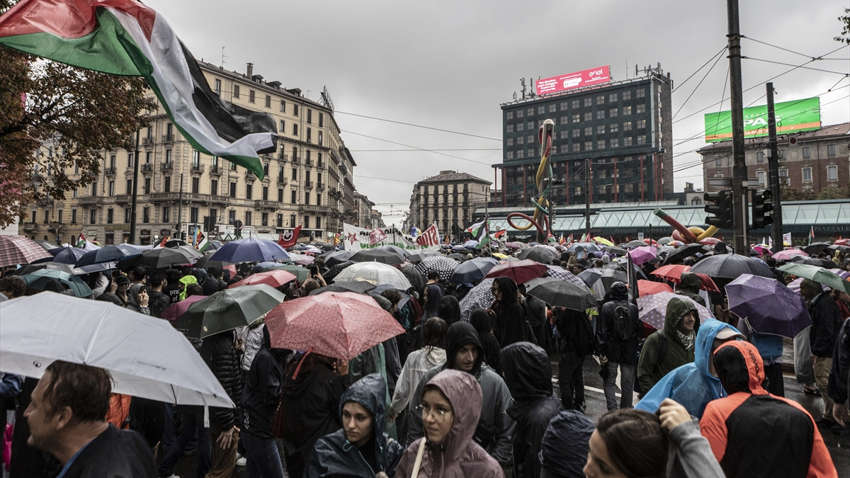İtalya’dan Gazze’ye destek: İsrail’in saldırılarına karşı protesto düzenlendi